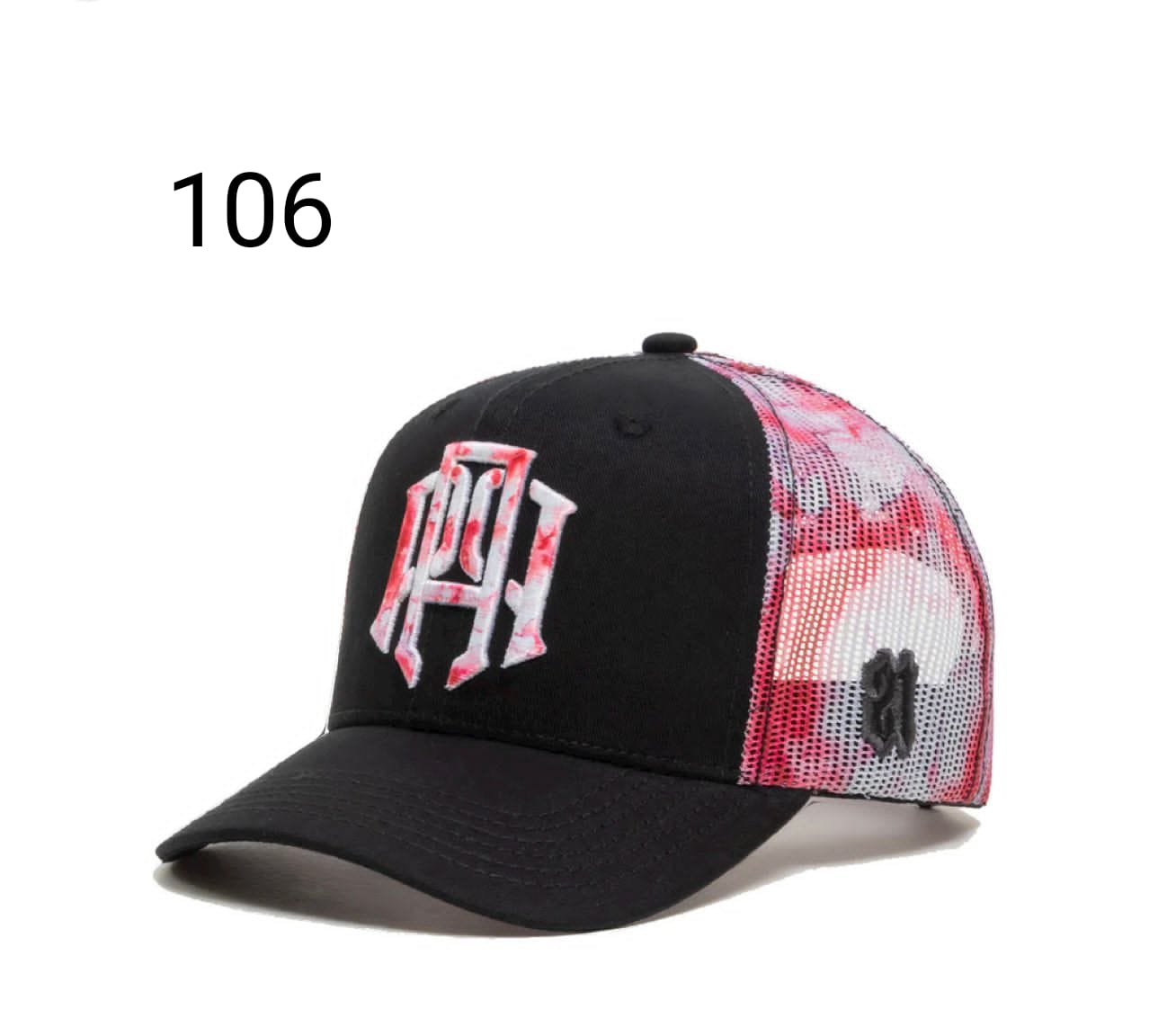 Detalle bordado en relieve de la Gorra AP Crown en color negro.